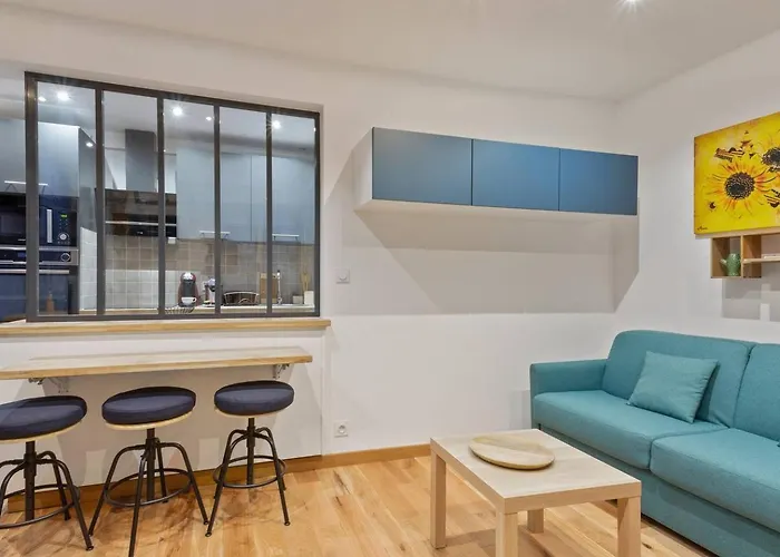 Guestready-charming 15 Mins To Grand Palais * Париж